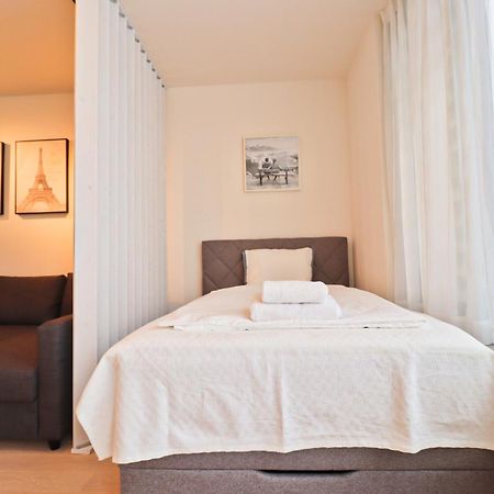 Sunny Apartment In Smichov, Prague 5 מראה חיצוני תמונה
