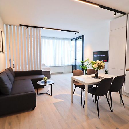 Sunny Apartment In Smichov, Prague 5 מראה חיצוני תמונה