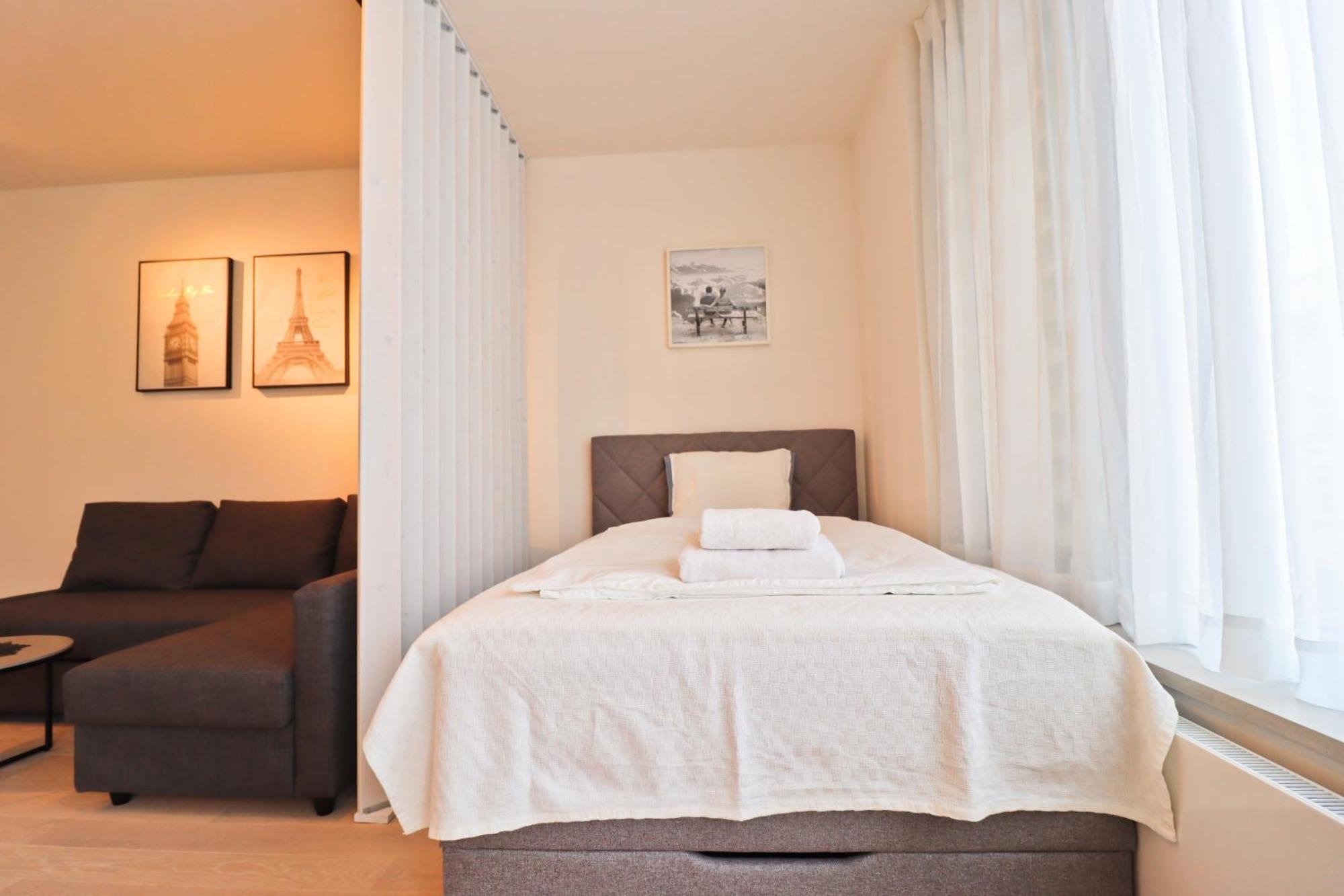 Sunny Apartment In Smichov, Prague 5 מראה חיצוני תמונה