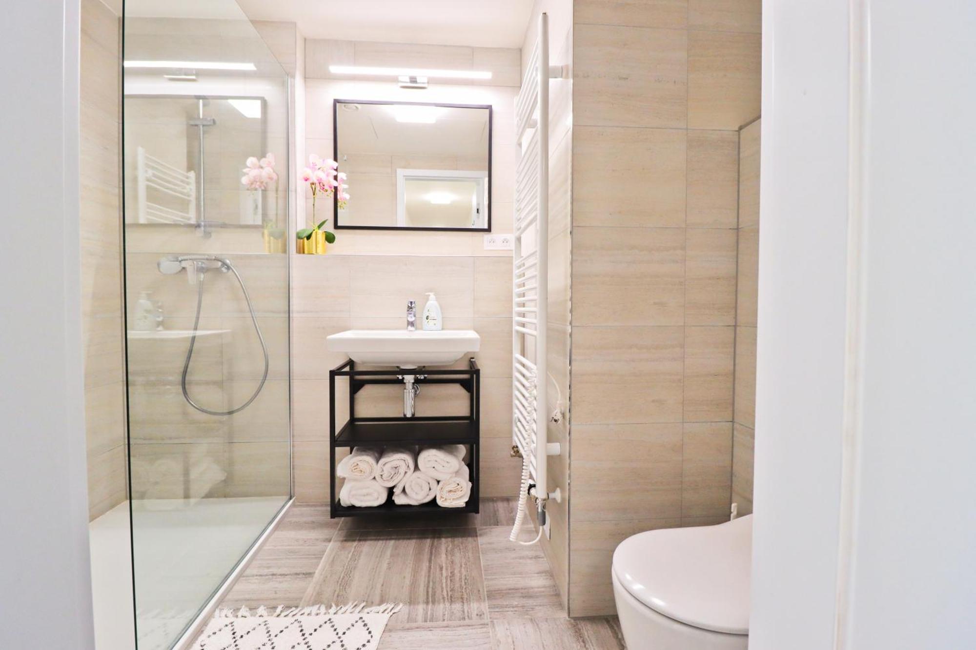 Sunny Apartment In Smichov, Prague 5 מראה חיצוני תמונה