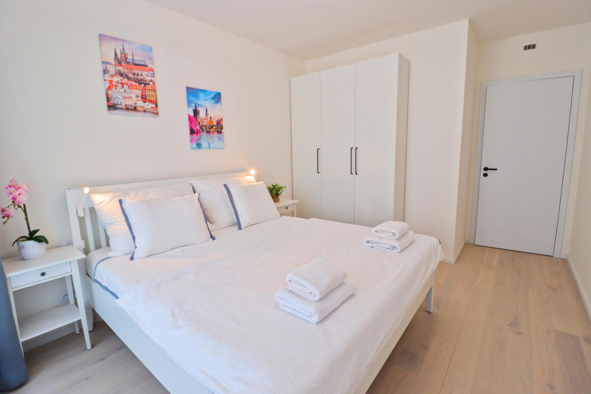 Sunny Apartment In Smichov, Prague 5 מראה חיצוני תמונה