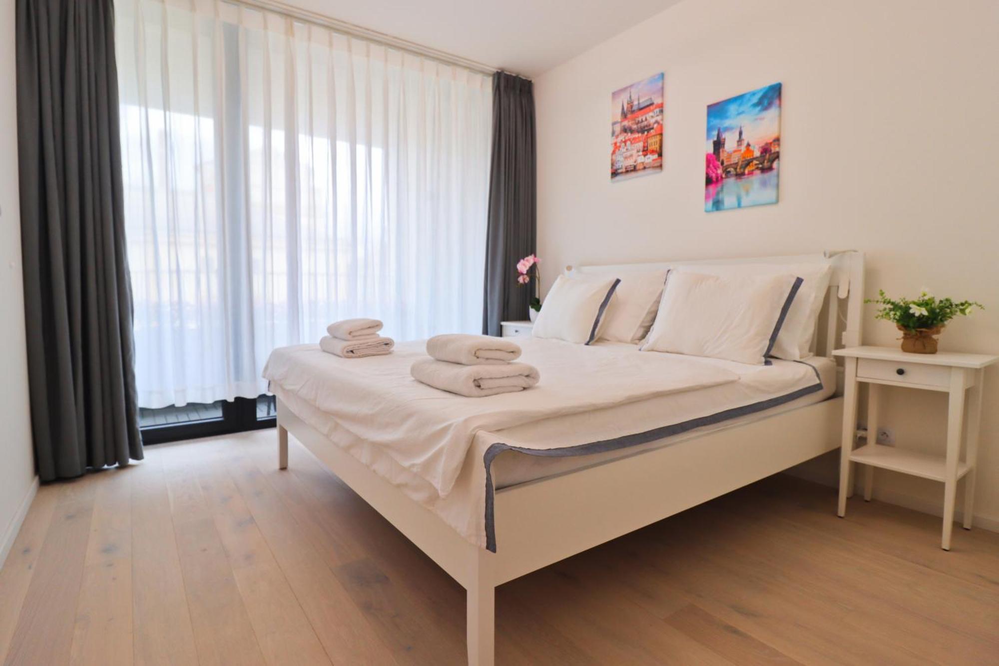 Sunny Apartment In Smichov, Prague 5 מראה חיצוני תמונה